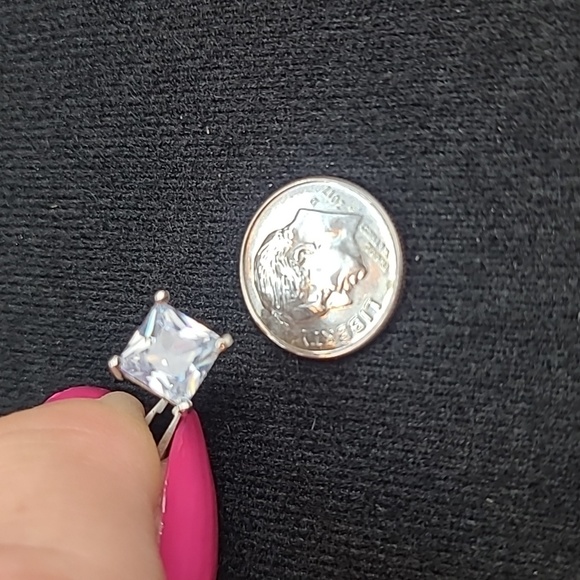 NEW PRINCESS CUT WHITE AMYTHYST SILVER PIERCED EARRING STUDS - Picture 9 of 9